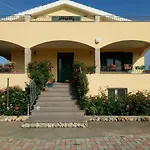 Il Giardino Delle Rose A *